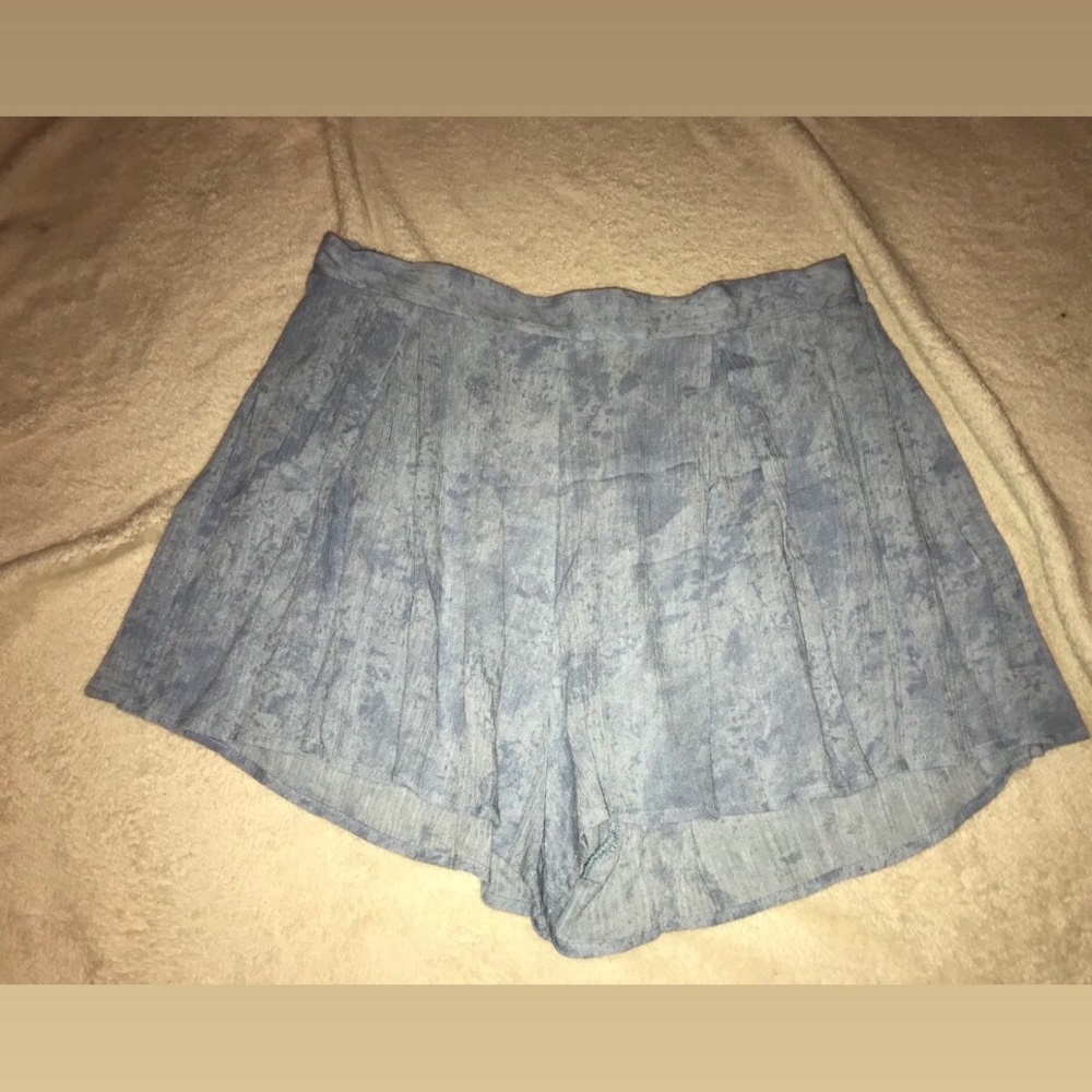 ‼️flowy shorts‼️